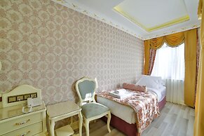 Nayla Palace Hotel