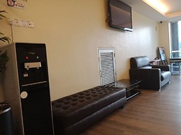 Hotel 77