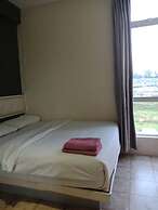 Hotel 77