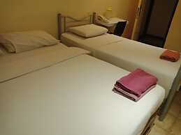 Hotel 77