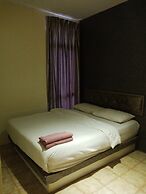 Hotel 77