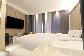 HOTEL OSCAR