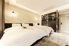 HOTEL OSCAR
