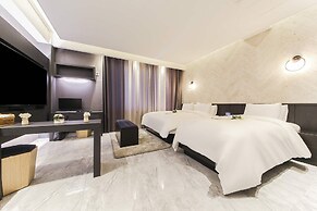 HOTEL OSCAR