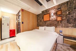 HOTEL OSCAR