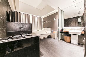 HOTEL OSCAR