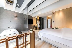 HOTEL OSCAR