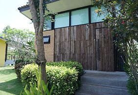The Lampang Villa