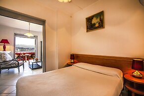 Le Dauphin Hotel