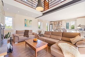 Close Es Trenc Beach Villa with Pool