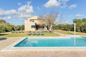 Close Es Trenc Beach Villa with Pool