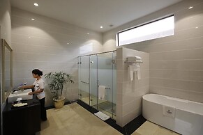 Horizon Lake View Resort Hotel