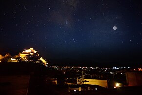 Shangri-La E-Outfitting Boutique Hotel
