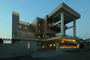Inderlok Hotel