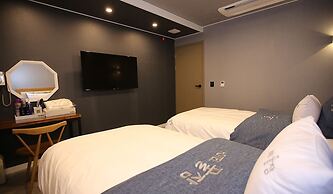 Hotel Ggulzam