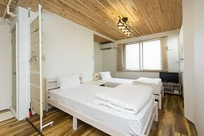 coins hostel tenjin