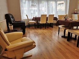 Adams Guest House