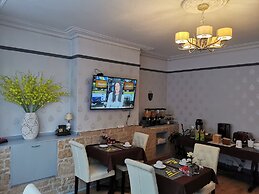 Adams Guest House