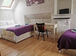 Adams Guest House