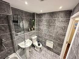 Grand Central Apartments, Centro