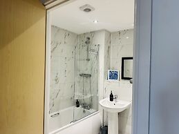 Grand Central Apartments, Centro