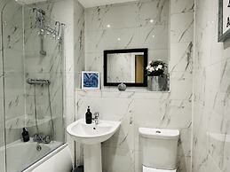 Grand Central Apartments, Centro