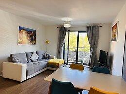 Grand Central Apartments, Centro
