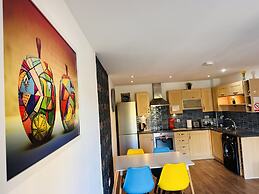 Grand Central Apartments, Centro