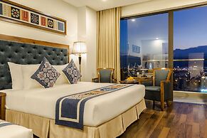 Balcona Hotel Da Nang