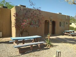 Lotan Desert Travel Hotel