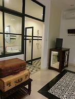 Bloom Boutique Hotel and Cafe