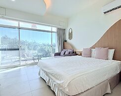 Lunatis Bay Hotel