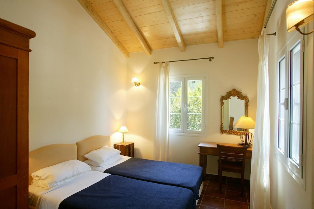 Agios Nikitas Villas