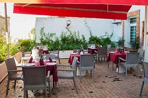 Hotel De La Paix