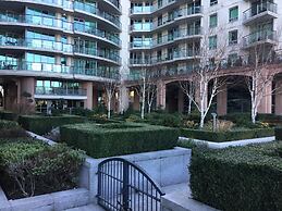 Luxury Modern 2BD Flat in Centre
