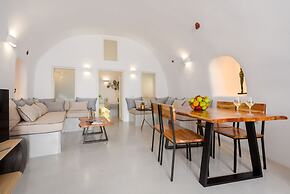 Antrum Cave Villa