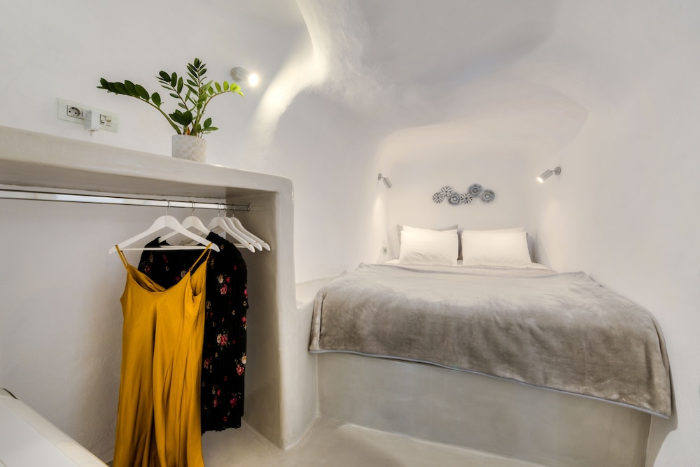 Antrum Cave Villa