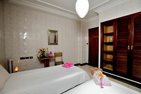 Lhostel