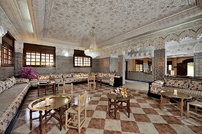 Lhostel
