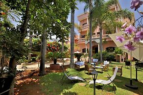 Lhostel