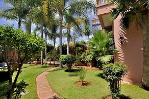 Lhostel