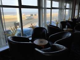 Lyndene Hotel