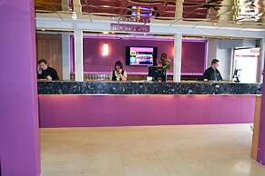 Lyndene Hotel
