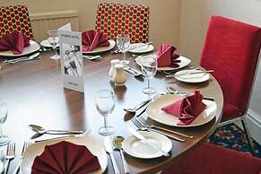 Lyndene Hotel