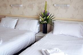 Lyndene Hotel