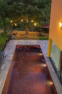Casa Ave del Risco (Villa con río y cascada al interior)