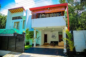 Nelinsa Kandy