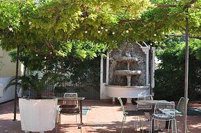 Casa Lirio by Blossom Hotels