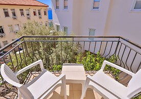 Mina Apart Hotel