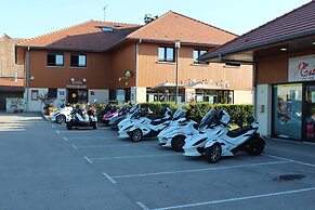 Hotel Restaurant Le Champs des Lys